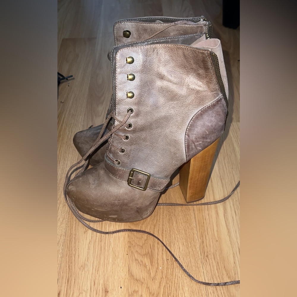 Steve Madden Carnaby Women's Ankle Booties Heels - US 8